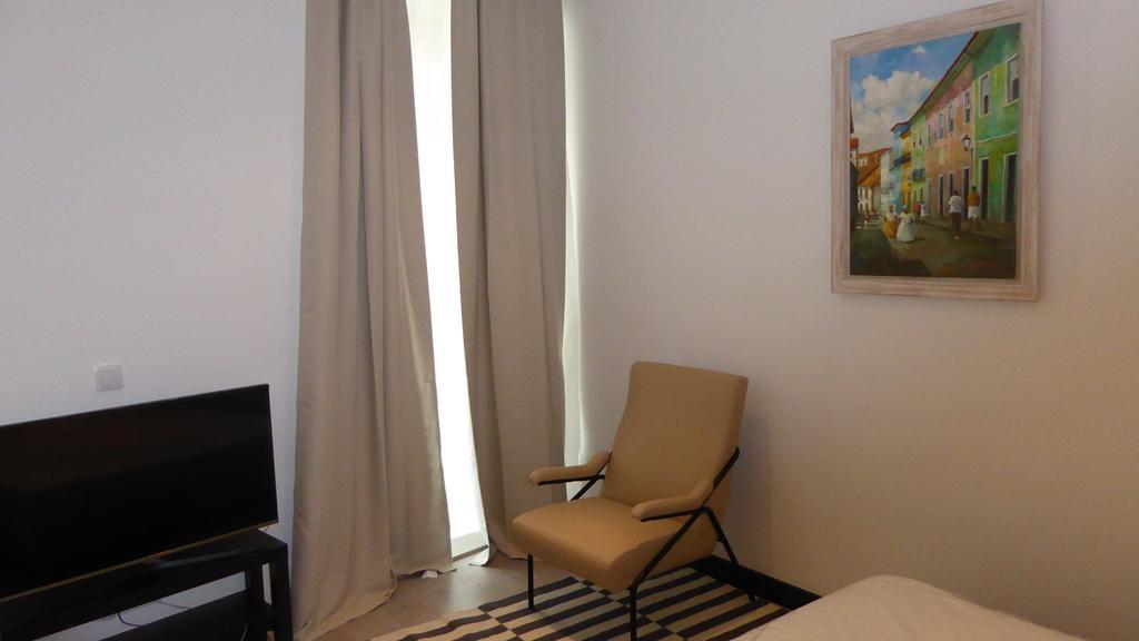 Dobairro Suites At Bairro Alto Lisbon Bagian luar foto