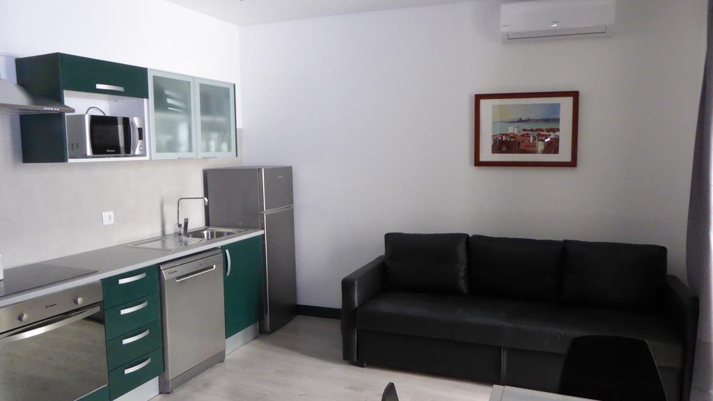 Dobairro Suites At Bairro Alto Lisbon Bagian luar foto