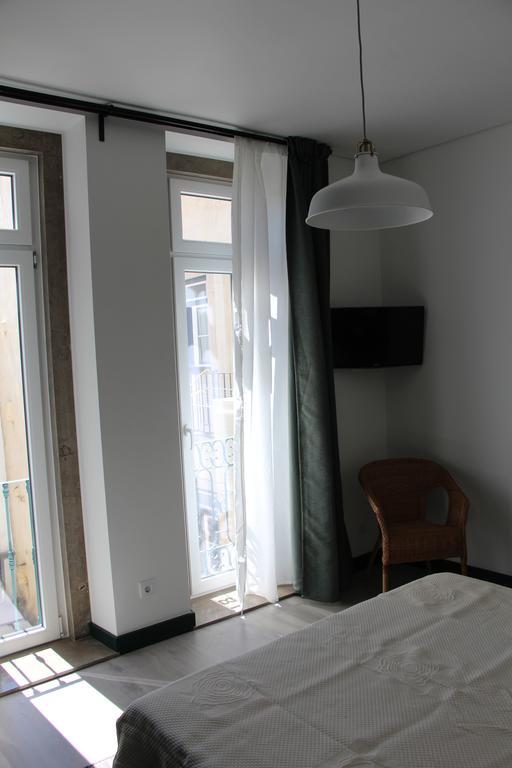 Dobairro Suites At Bairro Alto Lisbon Bagian luar foto