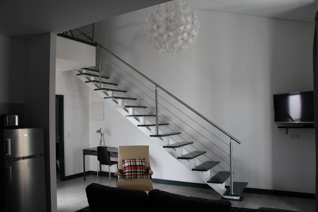 Dobairro Suites At Bairro Alto Lisbon Bagian luar foto