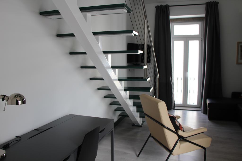 Dobairro Suites At Bairro Alto Lisbon Bagian luar foto